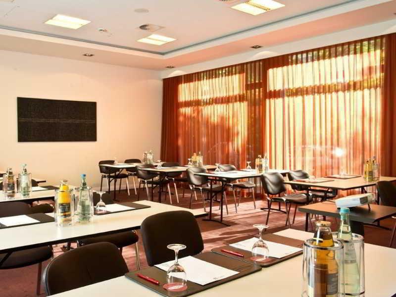 Adina Apartment Hotel Berlin Checkpoint Charlie Exterior foto
